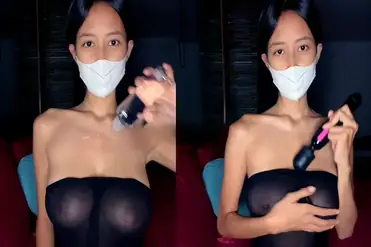 Jenna Bunny Pamer Tubuh Transparan Ganas Sekali